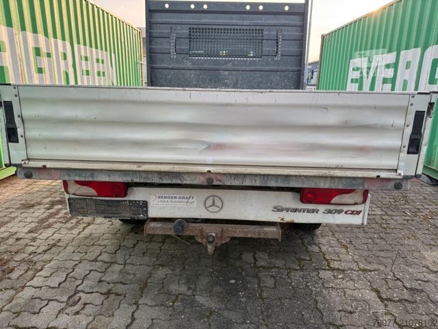 Pritschenwagen MERCEDES-BENZ Sprinter II Pritsche/DoKa 309/311/313/315 CDI