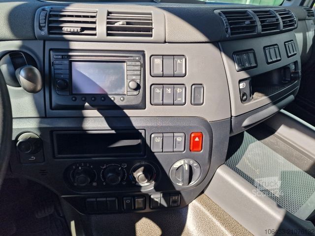 Volume tractor unit DAF CF 400 Volumen verstellbare Hub Sattelplatte