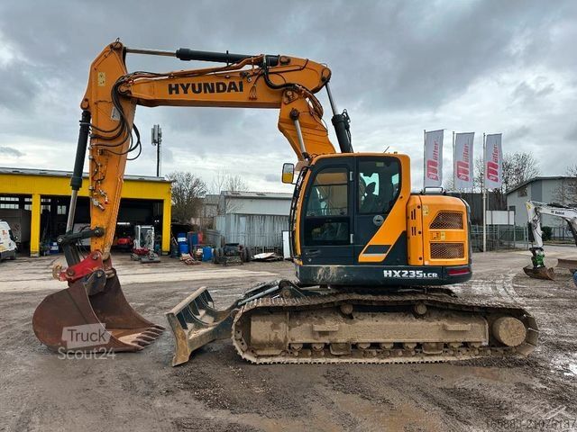Excavatrice à chaînes HYUNDAI HX 235 LCR Kettenbagger 87.500 EUR / AC