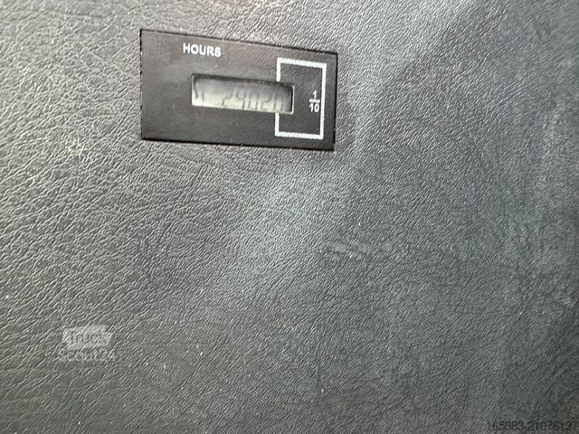 Excavatrice à chaînes HYUNDAI HX 235 LCR Kettenbagger 87.500 EUR / AC