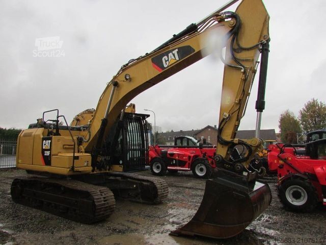 Excavatrice à chaînes CATERPILLAR 320 FL Kettenbagger 65.000 EUR
