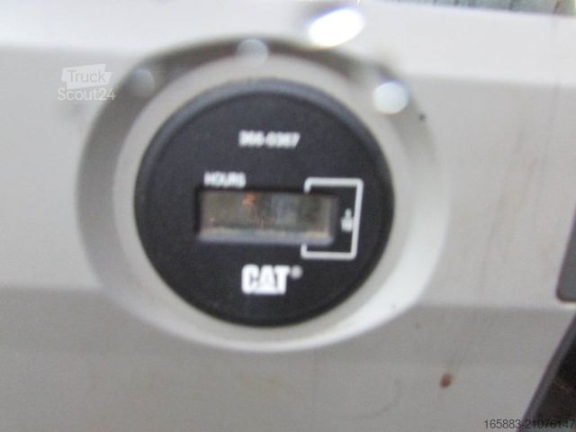 Excavatrice à chaînes CATERPILLAR 320 FL Kettenbagger 65.000 EUR