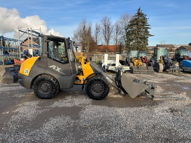 Încărcător pe roți MECALAC AX 700