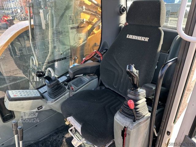 Excavatrice à chaînes LIEBHERR R 920 LC Kettenbagger 90.000 EUR