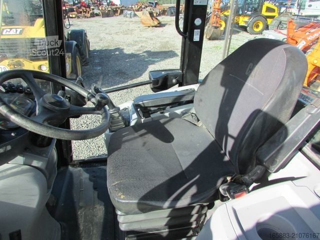 Încărcător pe roți CATERPILLAR 906 M Radlader 29.500 EUR