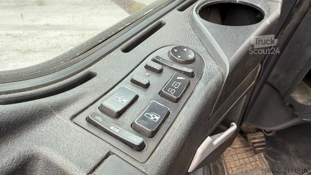 Curtain sider van MAN TGL 8.220 Pritsche 6,20M Plane Spriegel