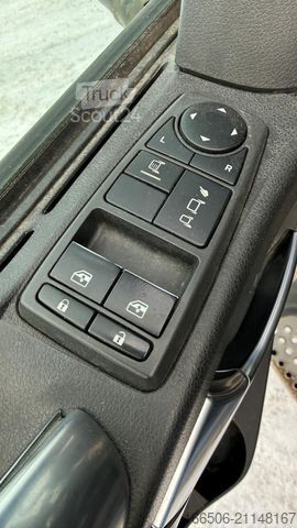 Вантажівка з відкритою платформою MAN TGL  12.250 Pritsche 7,2 m Klima Luftfederung