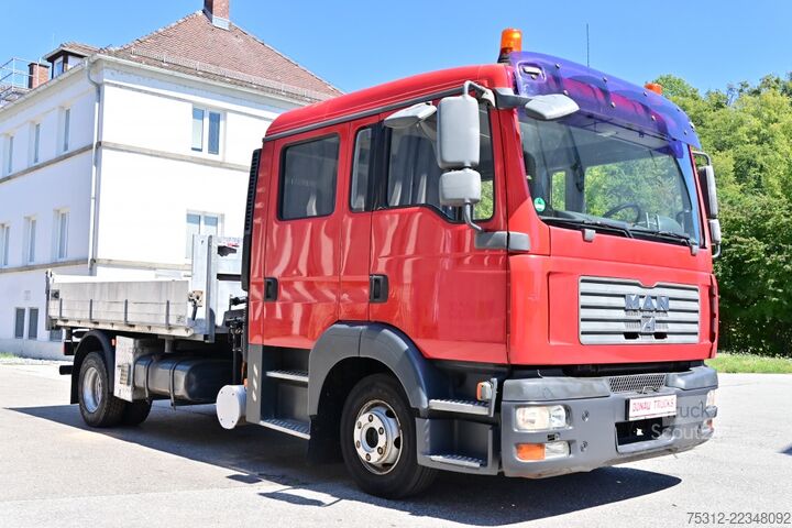 Furgón volquete trilateral MAN TGL 8.210  Doka Kipper E4 Kran Hiab 035
