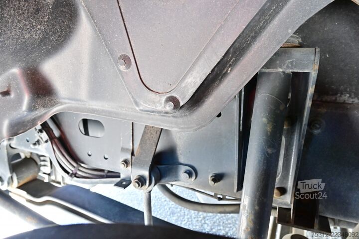 Üç yönlü damperli kamyonet MAN TGL 8.210  Doka Kipper E4 Kran Hiab 035