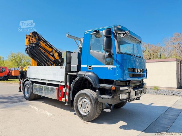 Avolava kuorma-auto IVECO Trakker 360 4x4 Pritsche Kran 27m AHK
