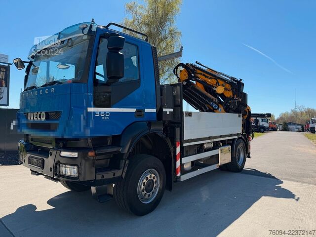 Avolava kuorma-auto IVECO Trakker 360 4x4 Pritsche Kran 27m AHK