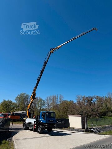 Avolava kuorma-auto IVECO Trakker 360 4x4 Pritsche Kran 27m AHK