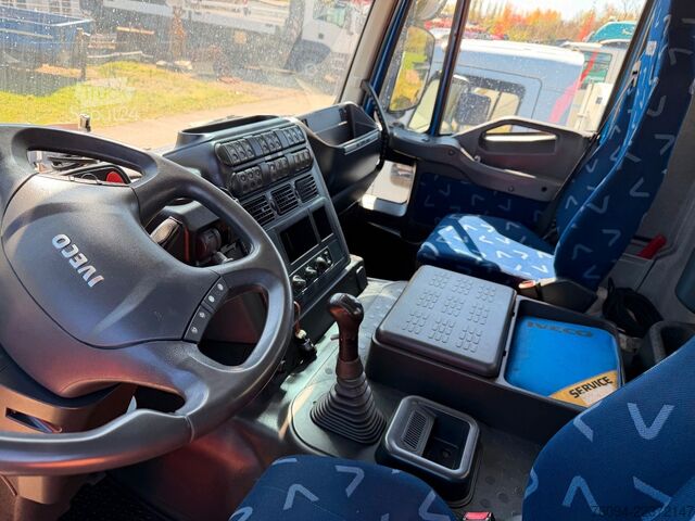 Avolava kuorma-auto IVECO Trakker 360 4x4 Pritsche Kran 27m AHK