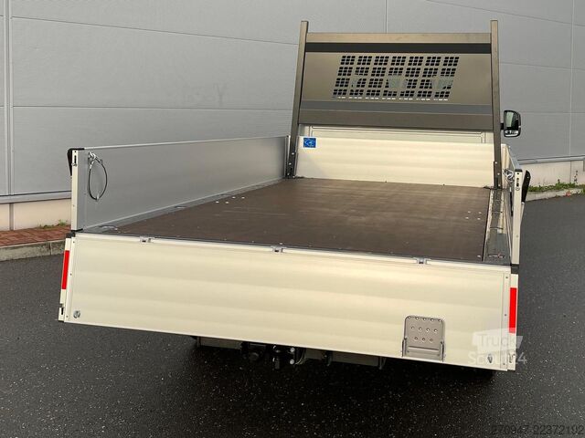 Fourgon pick-up MAN TGE 3.180 Pritsche DOKA LR 4x4 ACC LED DIFF-SPER
