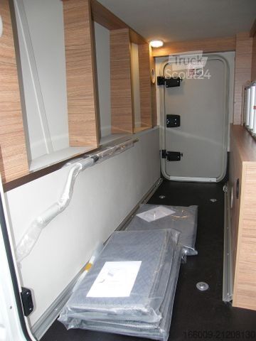 Semi-integrated camper WEINSBERG X-Cursion CUV 500MQ Edition Pepper