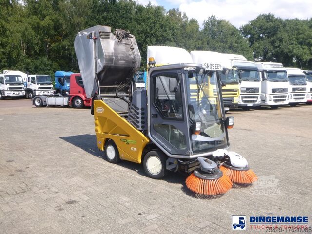 Măturătoare Applied sweeper Green machine 636