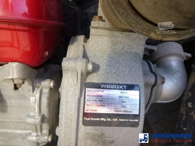 Kolkenzuiger Mercedes Axor 3236 8x4 RHD vacuum tank