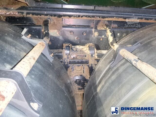 Pojazd ssący Mercedes-Benz Axor 3236 8x4 RHD vacuum tank