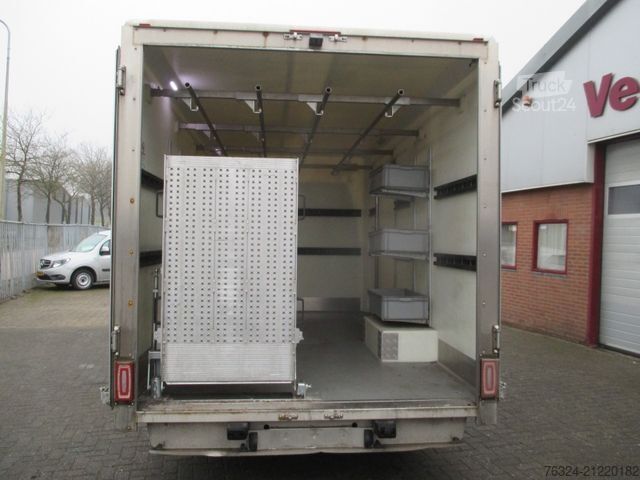 Box van RENAULT Master 2.3DCI Klima Ladebord Netto ¤6950,=