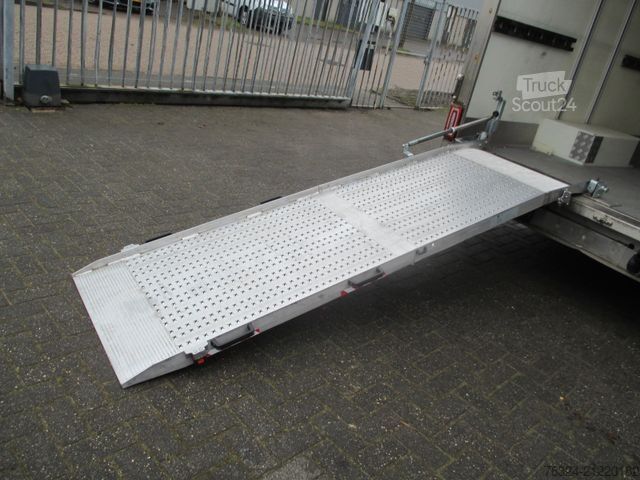 Box van RENAULT Master 2.3DCI Klima Ladebord Netto ¤6950,=