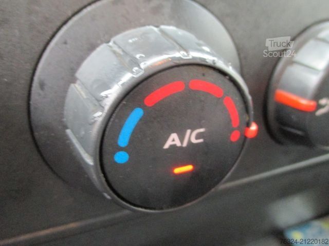 Box van RENAULT Master 2.3DCI Klima Ladebord Netto ¤6950,=