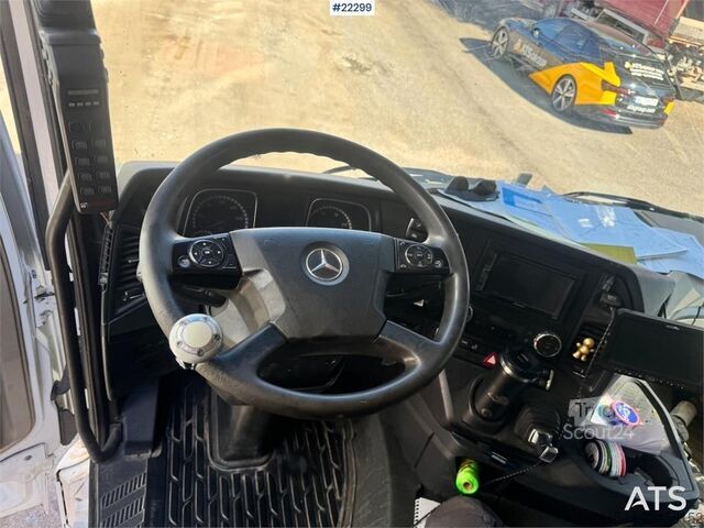 Koukkuvarsijärjestelmä Mercedes-Benz Actros 2551