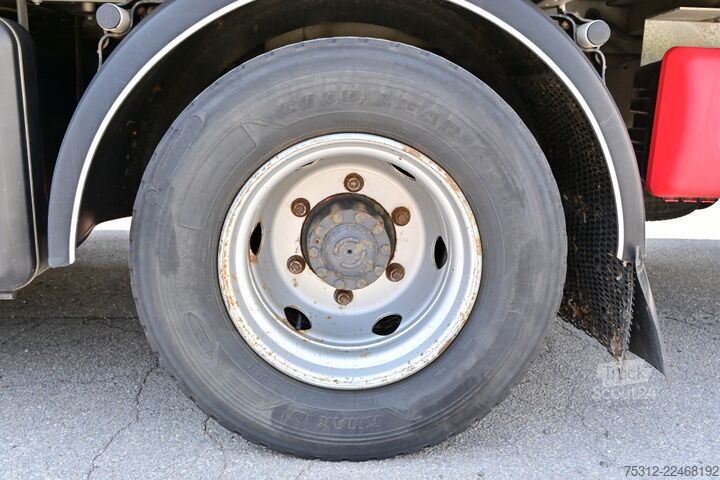 Kamion sa ravnom platformom i ceradom Renault D12.240  E6 LBW Bett Telma Blatt Luft Scheckheft