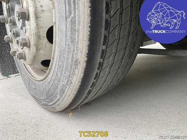 Posuvná plachta Iveco Stralis