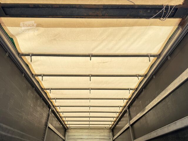 Véhicule utilitaire Mercedes-Benz Atego  1527 großes Haus 1Liege StHz Curtainsider