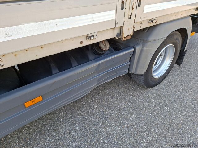 Véhicule utilitaire Mercedes-Benz Atego  1527 großes Haus 1Liege StHz Curtainsider