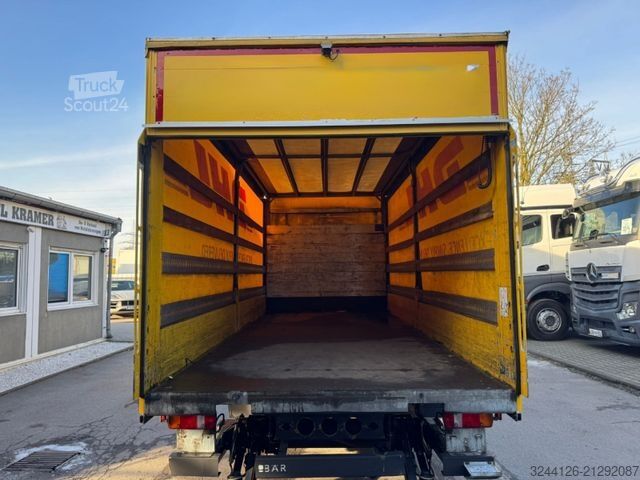 Curtain sider van MAN TGL 8.220 L Schiebeplane+LBW/Klima/Luftgef.TÜV
