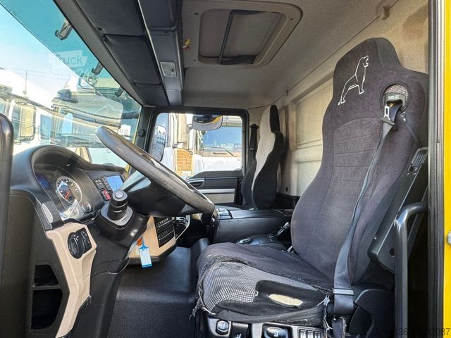 Curtain sider van MAN TGL 8.220 L Schiebeplane+LBW/Klima/Luftgef.TÜV