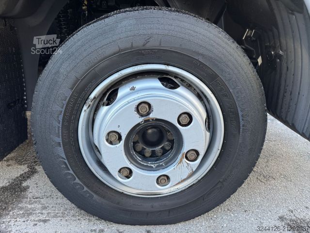 Curtain sider van MAN TGL 8.220 L Schiebeplane+LBW/Klima/Luftgef.TÜV