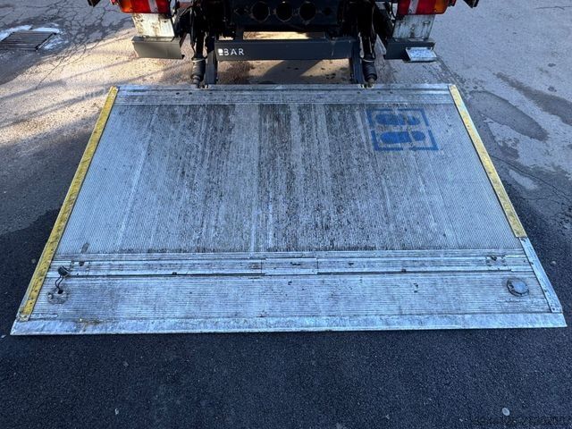 Curtain sider van MAN TGL 8.220 L Schiebeplane+LBW/Klima/Luftgef.TÜV