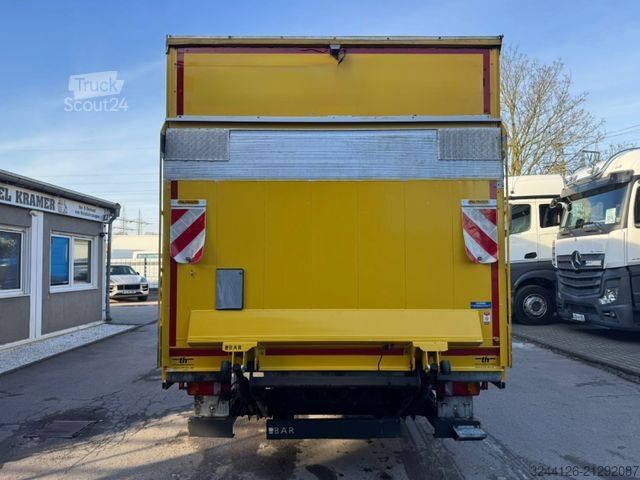Curtain sider van MAN TGL 8.220 L Schiebeplane+LBW/Klima/Luftgef.TÜV