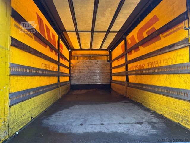 Curtain sider van MAN TGL 8.220 L Schiebeplane+LBW/Klima/Luftgef.TÜV