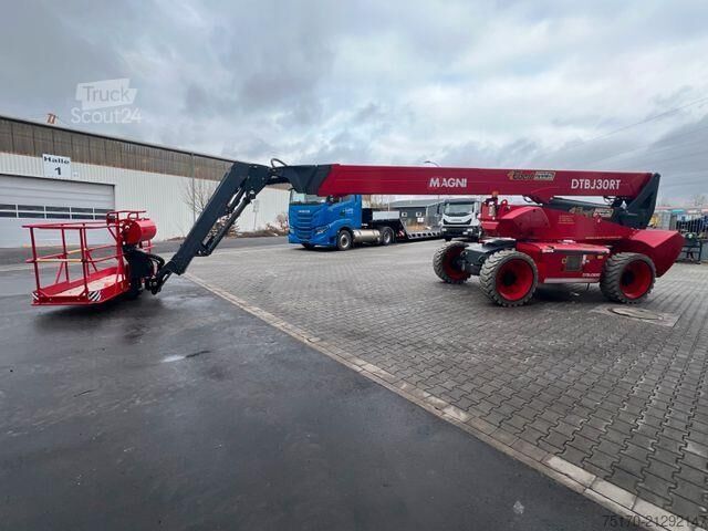 Plate-forme de travail télescopique articulée Magni DTBJ 30 RT 4x4 / 30,3m / 454kg / nur 722h