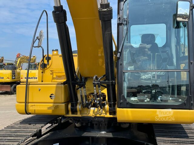 Lánctalpas kotrógép Caterpillar 323D3