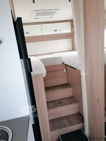 Pusiau integruotas kemperis Bürstner Lyseo Time T 690 G