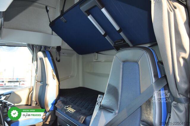 štandardný ťahač VOLVO FH 500 Globetrotter XL Varios