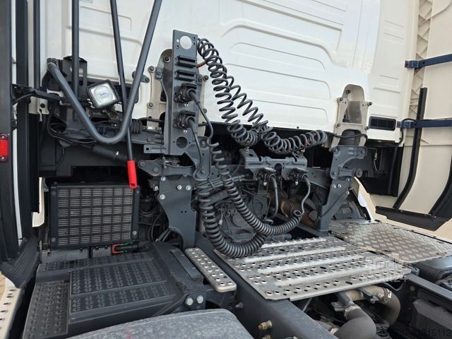 Standart çekici ünitesi SCANIA S500 full option, Retrader, TV, Navi,Vollspoiler