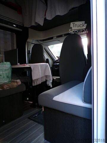 Capucine Ford 177 pk Rollerteam M 290 kronos