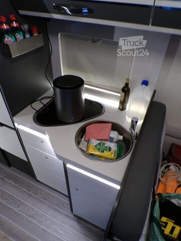 Capucine Ford 177 pk Rollerteam M 290 kronos