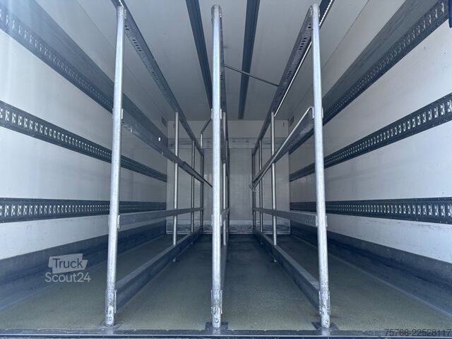 Кутиевиден ван MERCEDES-BENZ ATEGO 818 L / LBW / KAMERA / 4.45 m KOFFER