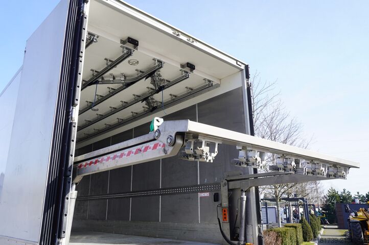 Húshorgos hűtőszekrény Iveco Eurocargo 140-190 4x2 E6 / Meat hook ref