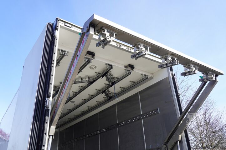 Húshorgos hűtőszekrény Iveco Eurocargo 140-190 4x2 E6 / Meat hook ref