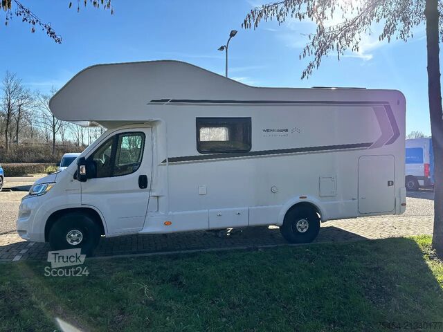 Alkove (soveplads over førerhuset) Weinsberg | CARAHOME | 650DG | FIAT DUCATO 140pk | 6 pers. |