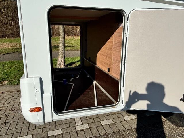 Alkove (soveplads over førerhuset) Weinsberg | CARAHOME | 650DG | FIAT DUCATO 140pk | 6 pers. |