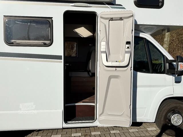 Alkove (soveplads over førerhuset) Weinsberg | CARAHOME | 650DG | FIAT DUCATO 140pk | 6 pers. |