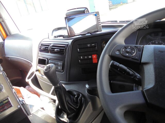 Varredora de rua Mercedes-Benz Atego 1324 LKO 4x2 / Themis SHY7BD